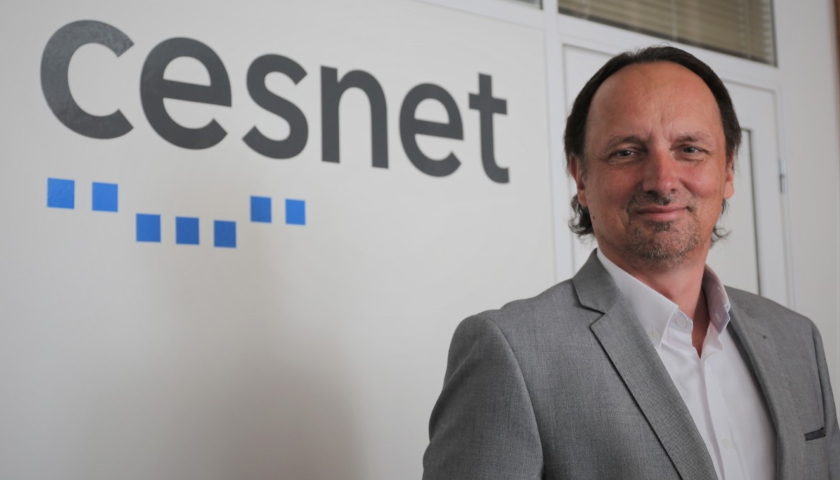 Jakub Papírník CESNET