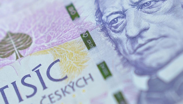 peníze tisíc českých